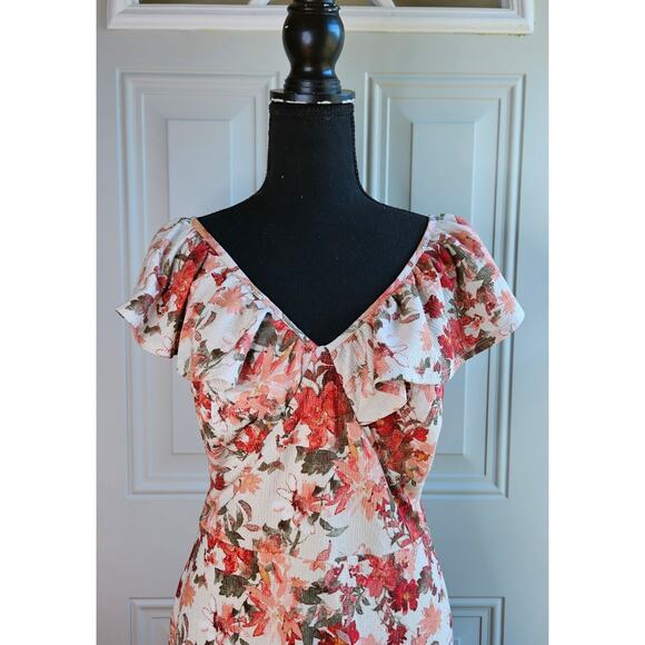 CATO Spring Floral Dress Size Medium Gorgeous Feminine Flutter Sleeve V Neck - Picture 4 of 12